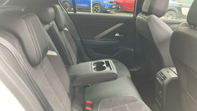 Vauxhall Astra 1.2 Turbo 130 Ultimate 5dr Petrol Hatchback